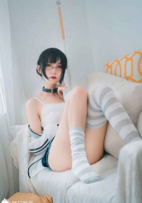 小罗莉极品一线天最新消息_1080免费观看韩国