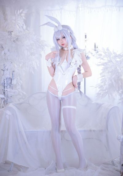 女同桌把发育好的胸给我揉_高清完整版观看